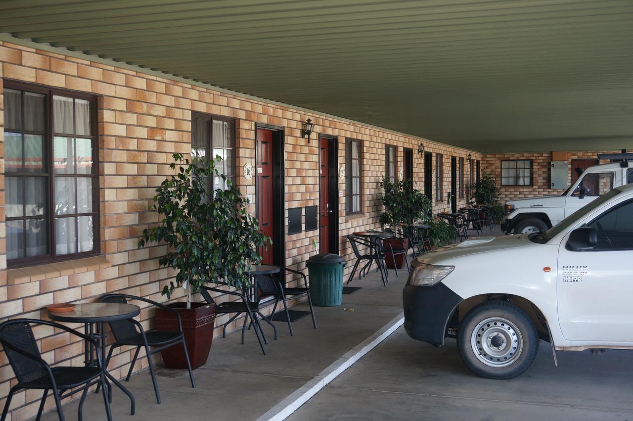 Miles Outback Motel Ngoại thất bức ảnh